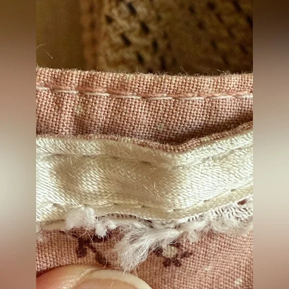 Vintage Gunne Sax skirt in pink floral with lace accents size 11 - Picture 8 of 9